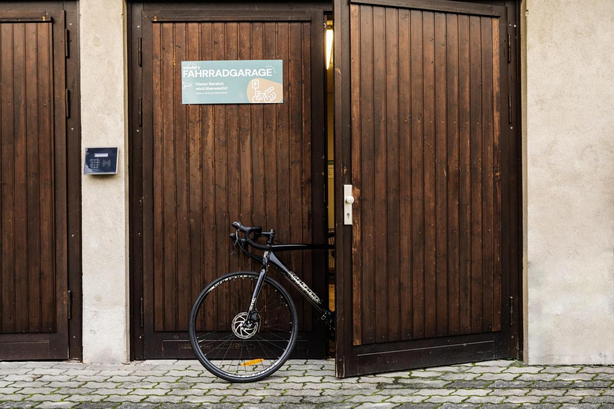 Wandery Hostel Dessau Екстериор снимка